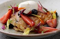 Wholemeal hotcakes with double maple, mixed berries and mascarpone.