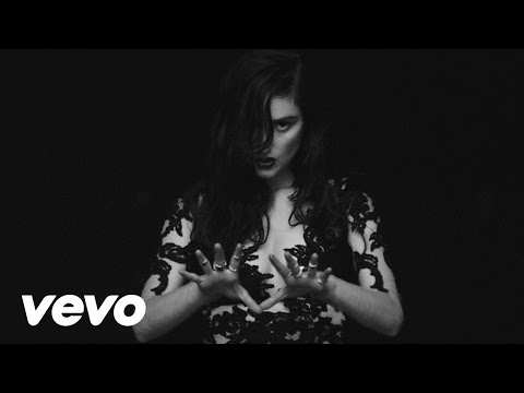 BANKS - Beggin For Thread (Official Music Video)