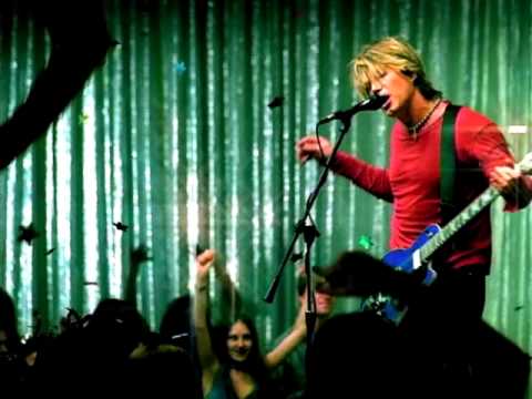 Goo Goo Dolls - Broadway [Official Music Video]