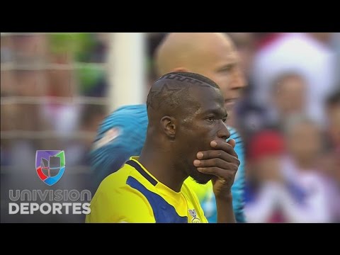 Minuto 77: Enner Valencia se pierde dos seguidas