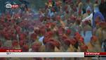 Hundreds strip down for Hobart dip