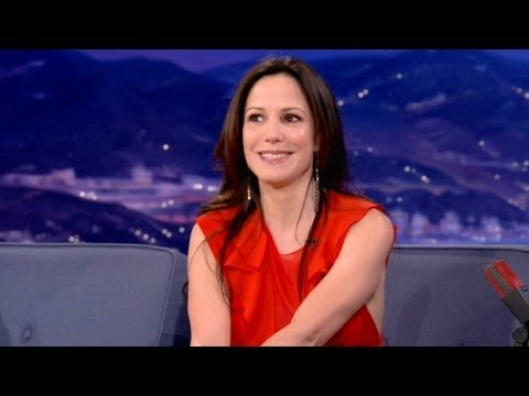 Bruce Willis Shot A Bee By Mary-Louise Parker's Face