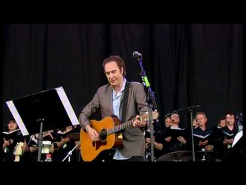 Ray Davies dedicates "Waterloo Sunset" and "Days" to Pete Quaife at Glastonbury 2010