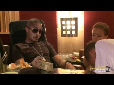 Preview  T.I.   Tiny - The Family Hustle (Reality Series Trailer)