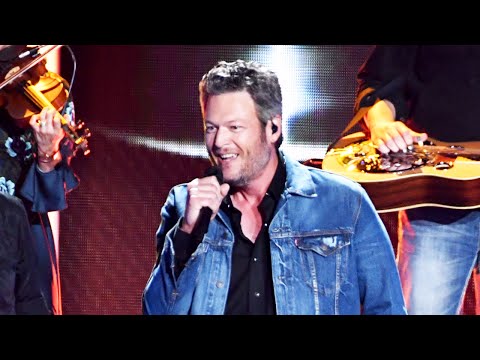 Blake Shelton & Oak Ridge Boys, "Doing It To Country Songs/Elvira" - CMT Awards Full Performance