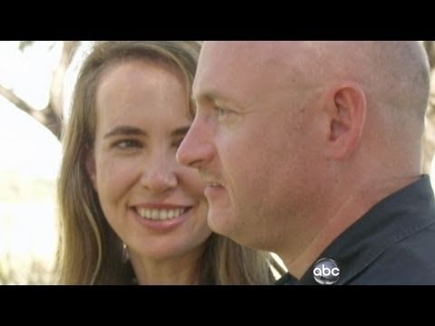 Congresswoman Gabrielle Giffords and Astronaut Mark Kelly 1/18/2011