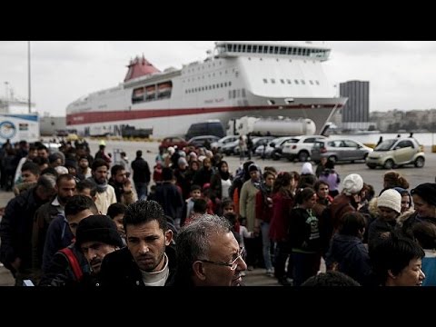 Border closures fail to deter the flow of people to Greek mainland