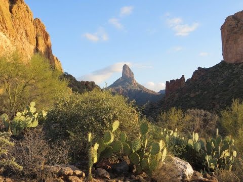 Hiking in the Desert - Phoenix Arizona's Superstition Wilderness