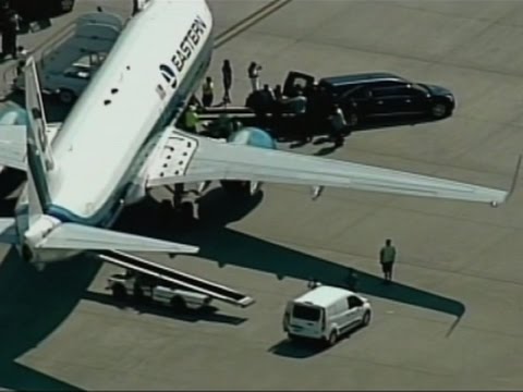 Raw: Muhammad Ali's Body Returned to Louisville