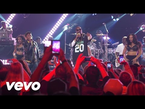 Snoop Dogg - Peaches N Cream (Live on the Honda Stage at the iHeartRadio Theater LA)