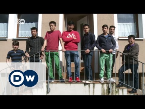 Afghan refugees in Germany ask to return home | DW News