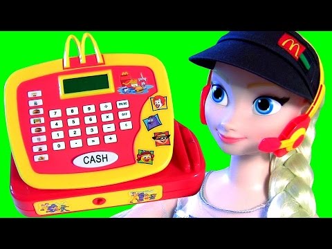 ELSA WORKS AT MCDONALDS! Pig George Peppa Pig Buys Happy Meal at McDonalds Drive Thru Disney Frozen