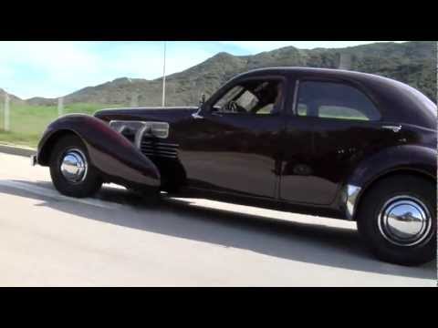 1936 Cord 810/812: The Beautiful Baby Duesenberg That Never Caught On - Jay Leno's Garage