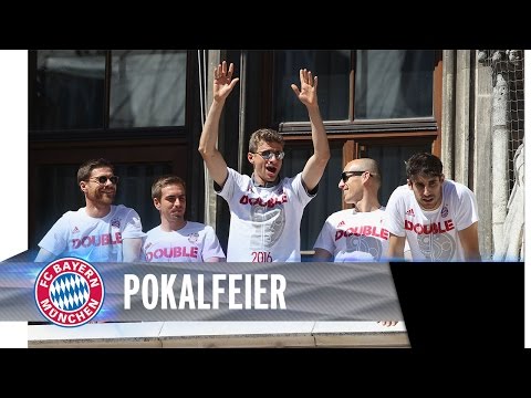 FC Bayern Pokalfeier vom Rathausbalkon | ReLive