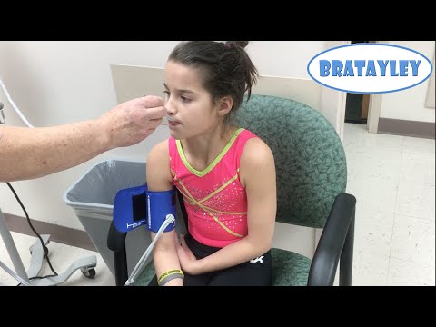 Annie at the Doctor (WK 258.2) | Bratayley