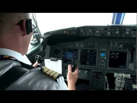 Air Austral B737-800 - Cockpit Video - Flightdeck Action - Flights In The Cockpit