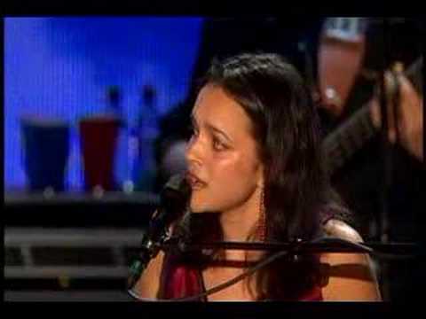 Bonnie Raitt & Norah Jones~Tennessee Waltz