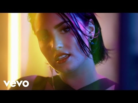 Demi Lovato - Cool for the Summer (Official Video)