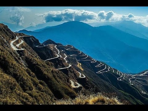 India Darjeeling Himalayas - Misty Mountain, Heritage Railway, Kangchenjunga Peak *HD*