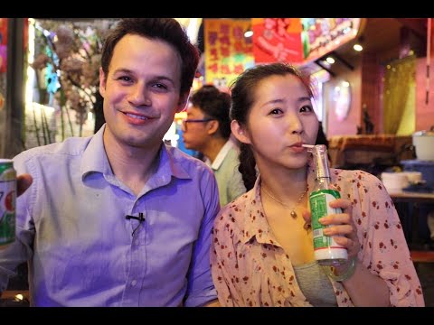 Chinese Food: Eating Sichuan Hot Pot in Chengdu With A Local Girl!