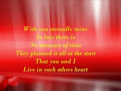 Barbra Streisand - Woman in love (with lyrics)