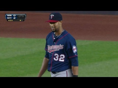 MIN@NYY: Hicks makes an incredible throw to nab Wells