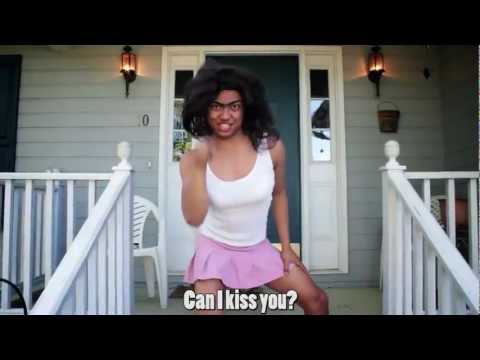 Carly Rae Jepsen CALL ME MAYBE - Rolanda & Richard (Parody)