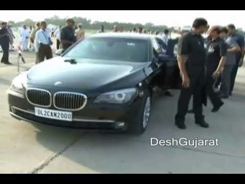 Prime Minister Dr. Manmohan Singh welcomed at Ahmedabad airport