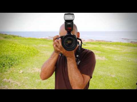 How to hold a Digital SLR Camera like a PRO