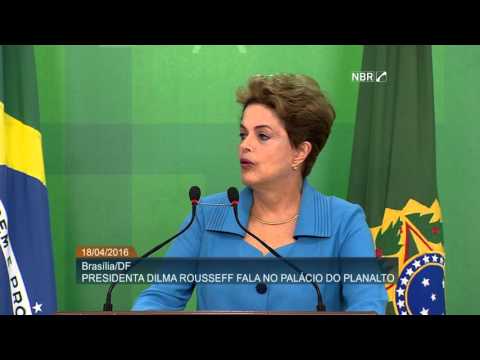 Dilma Rousseff concede entrevista coletiva sobre resultado de votação de processo de impeachment