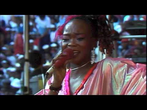 Brenda and The Big Dudes - Weekend Special (Live at Ellis Park Stadium, 1985)