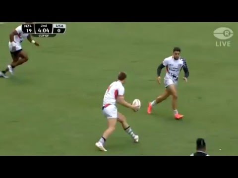 Augustine Pulu smashes Carlin Isles