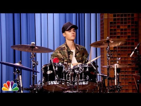 Justin Bieber and Questlove Drum-Off