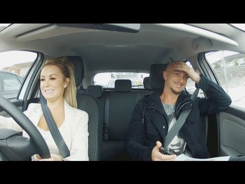 Stephen Ireland gives Jessica a driving lesson | Celebrity Bainisteoir | RTÉ One