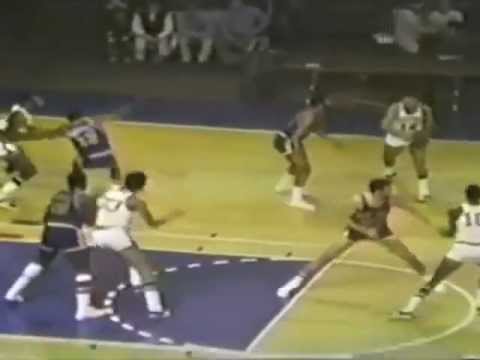 Lew Alcindor versus Willis Reed