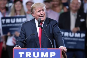 Donald Trump speaking with supporters at a campaign rally at Veterans Memorial Coliseum at the Arizona State Fairgrounds in Phoenix, Arizona, 18 June 2016