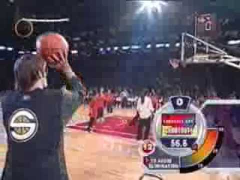 Brent Barry Caps His 3pt. Shootout Round With a C-Walk