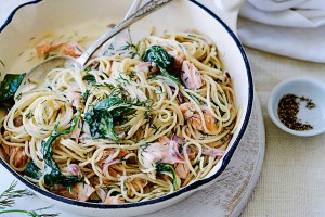 Hot smoked salmon pasta