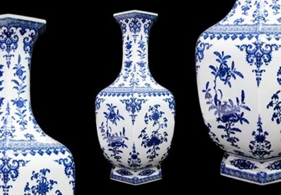 Vase used as doorstop sold for over $1m at auction