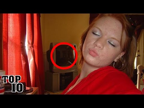 Top 10 Scary Things Hidden In Pictures - Part 4