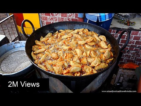 Indian Street Food Scene | Your Daily Nightmare.