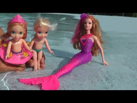 Elsa and Anna's kids take swimming lessons from Romy the mermaid. Huge Pool . Underwater  filming