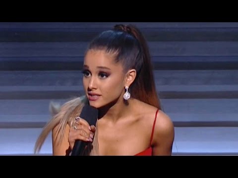 Ariana Grande BOOED in Super Awkward Moment at Grammys 2016