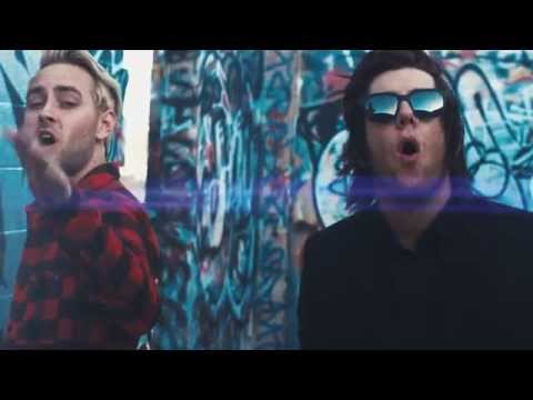 Breathe Carolina - Chasing Hearts (Feat. Tyler Carter)