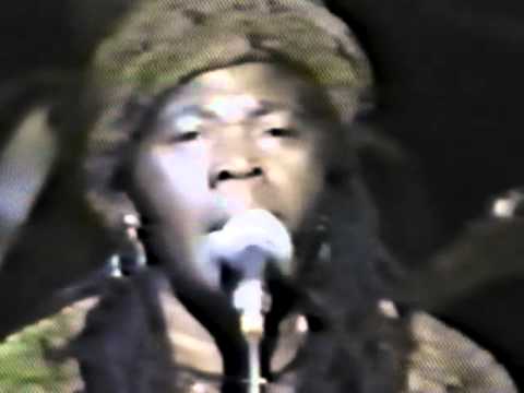 CEDELLA MARLEY BOOKER - Ao VIVO-1984 -Redemption Song-Reggae JAMAICA