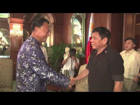 Chinese ambassador pays courtesy visit to Duterte