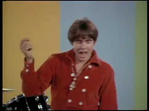 The Monkees - "Daydream Believer" (Official Music Video)