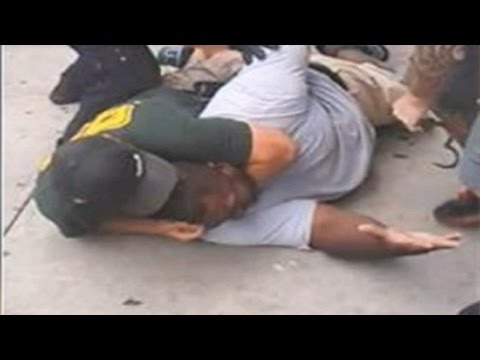 NYPD Publicly Executes Eric Garner For Illegal Cigarettes