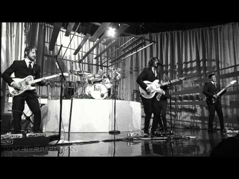 Foo Fighters - Bridge Burning (Live on Letterman)