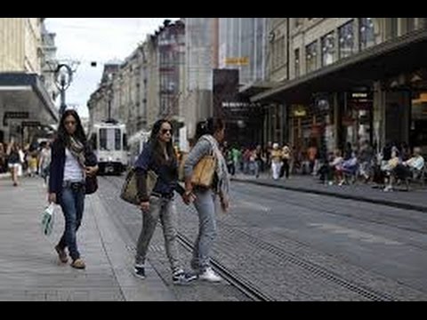 GENEVA, the shopping district of the old city (SWITZERLAND)